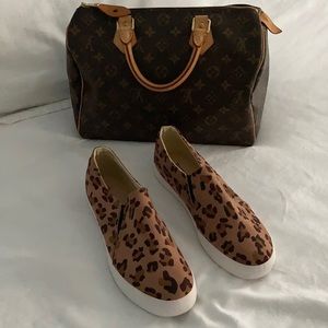 NWOT leopard slip on sz 9